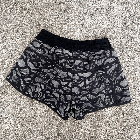 lululemon athletica Pants - lululemon tracker shorts size 10